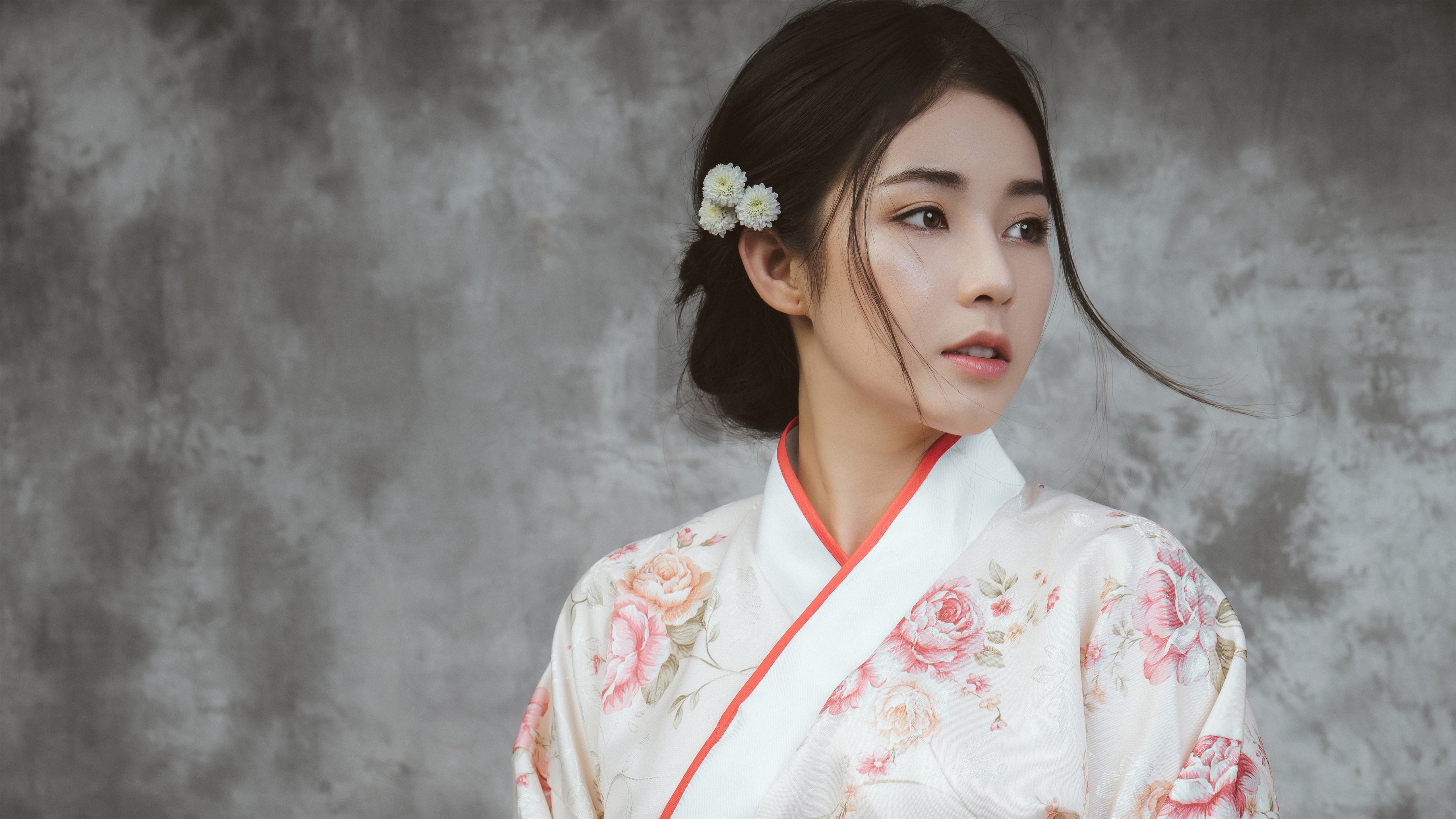 https://s2.best-wallpaper.net/wallpaper/5120x2880/1904/Beautiful-Japanese-girl-young-woman-kimono_5120x2880.jpg