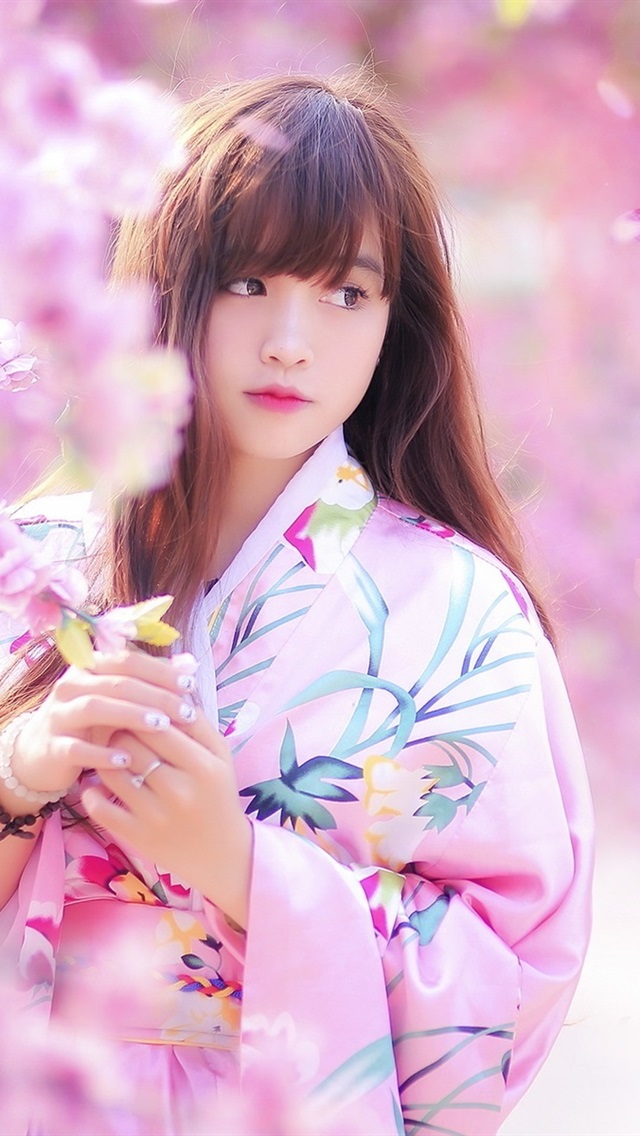 https://s2.best-wallpaper.net/wallpaper/iphone/1701/Lovely-Japanese-girl-spring-sakura-kimono_iphone_640x1136.jpg